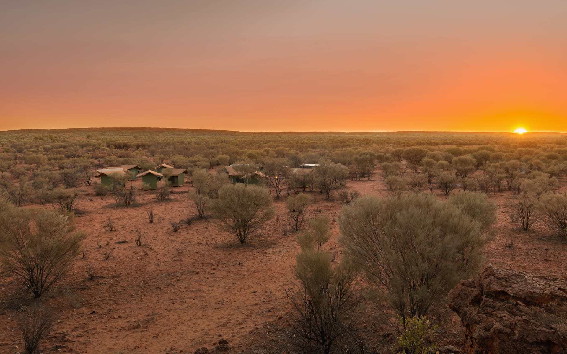 alice_springs_australia_shutterstock_