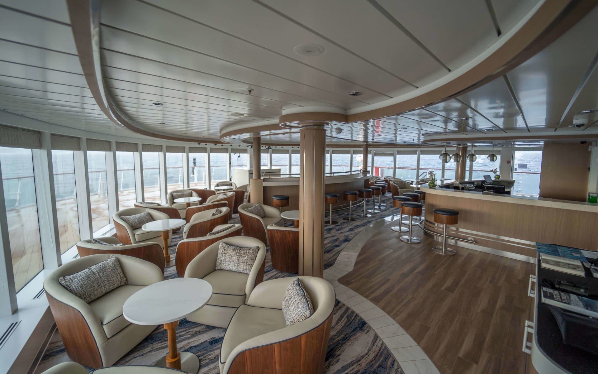 antarctica_greg_mortimer_deck_ipddff