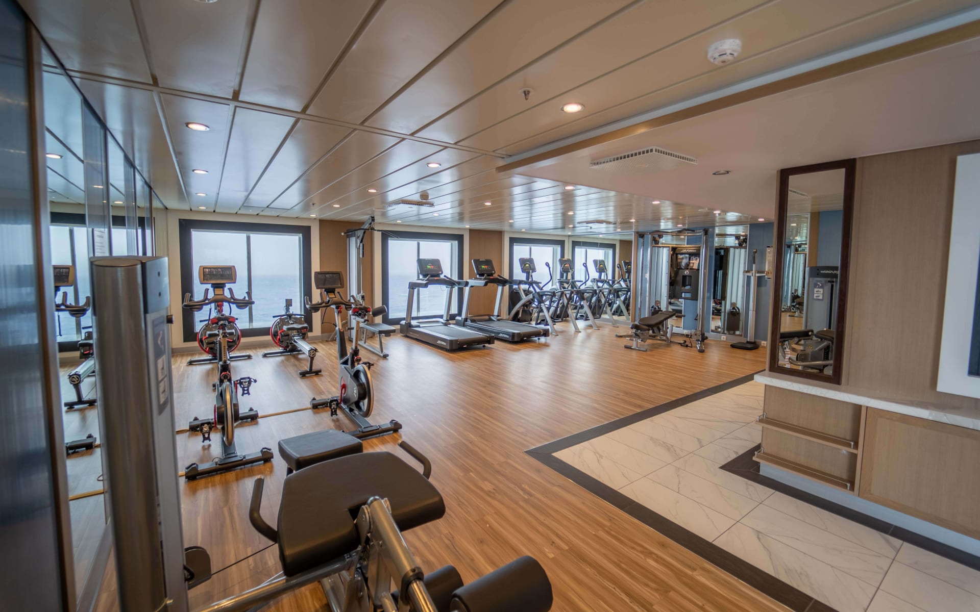 antarctica_greg_mortimer_gym_xhyzjm