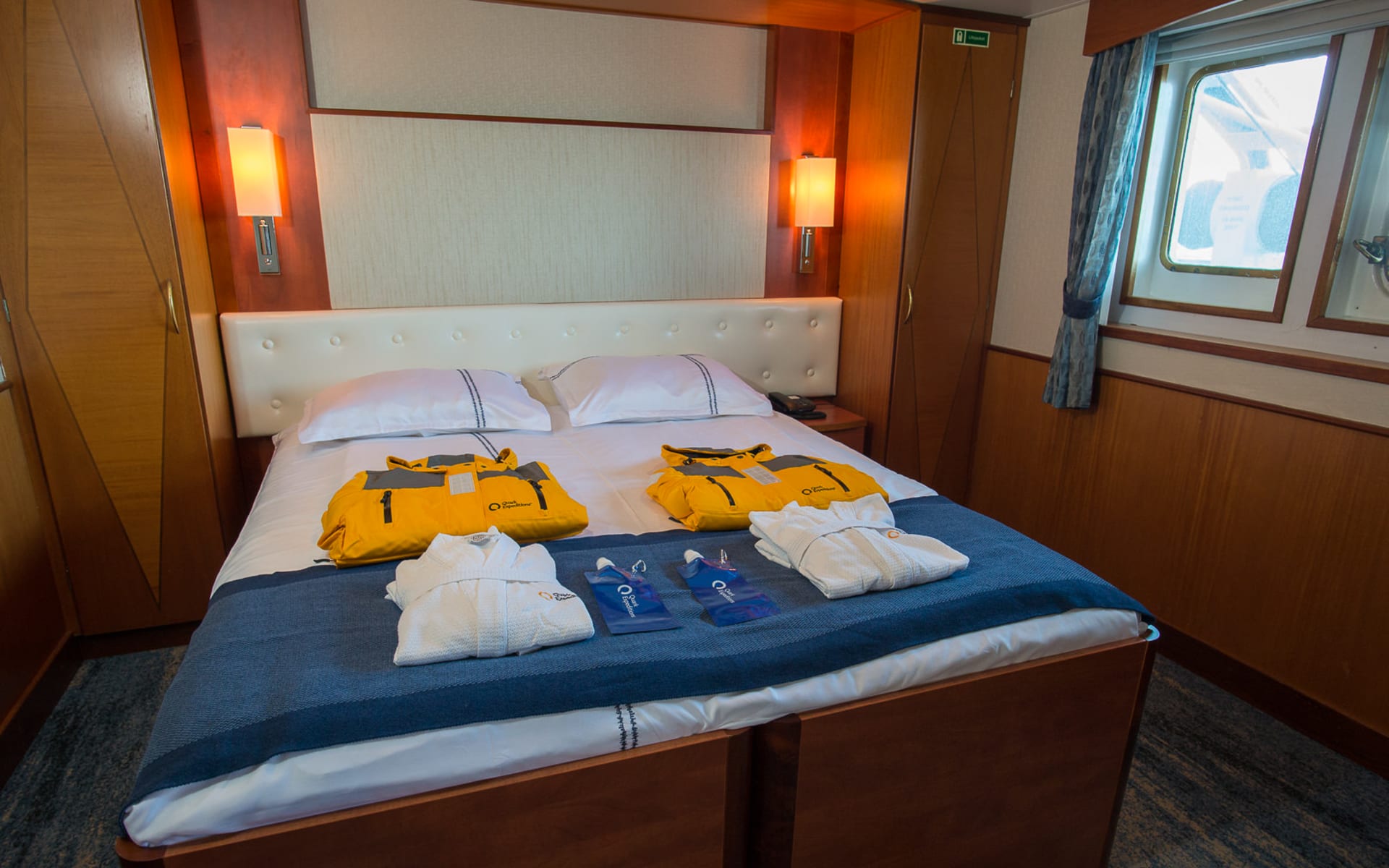 antarctica_ocean_adventurer_Cabin_402_Rogelio_Espinosa-8080_zzhru7