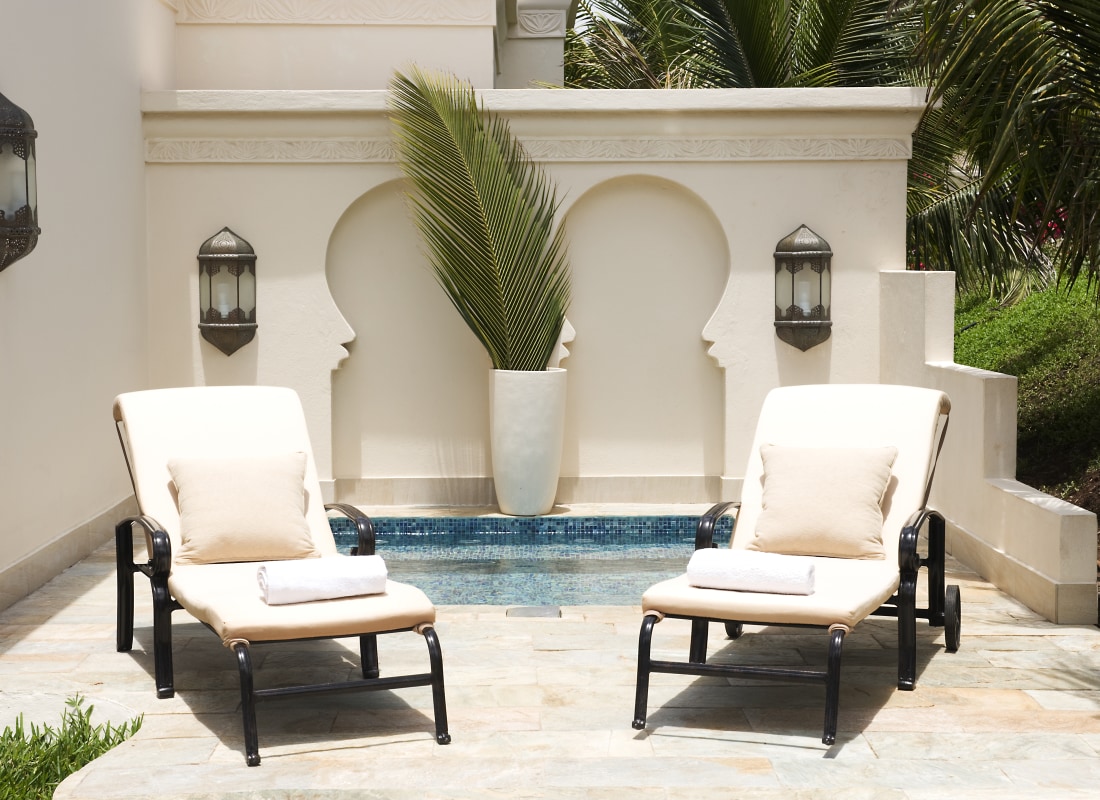 baraza_resort_zanzibar_sunloungers-1