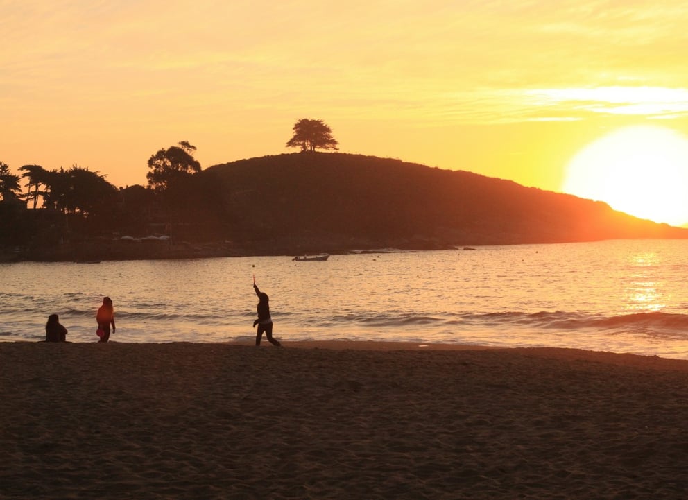 beach_chile_cc_martin-woortman-unsplash_ccnnum