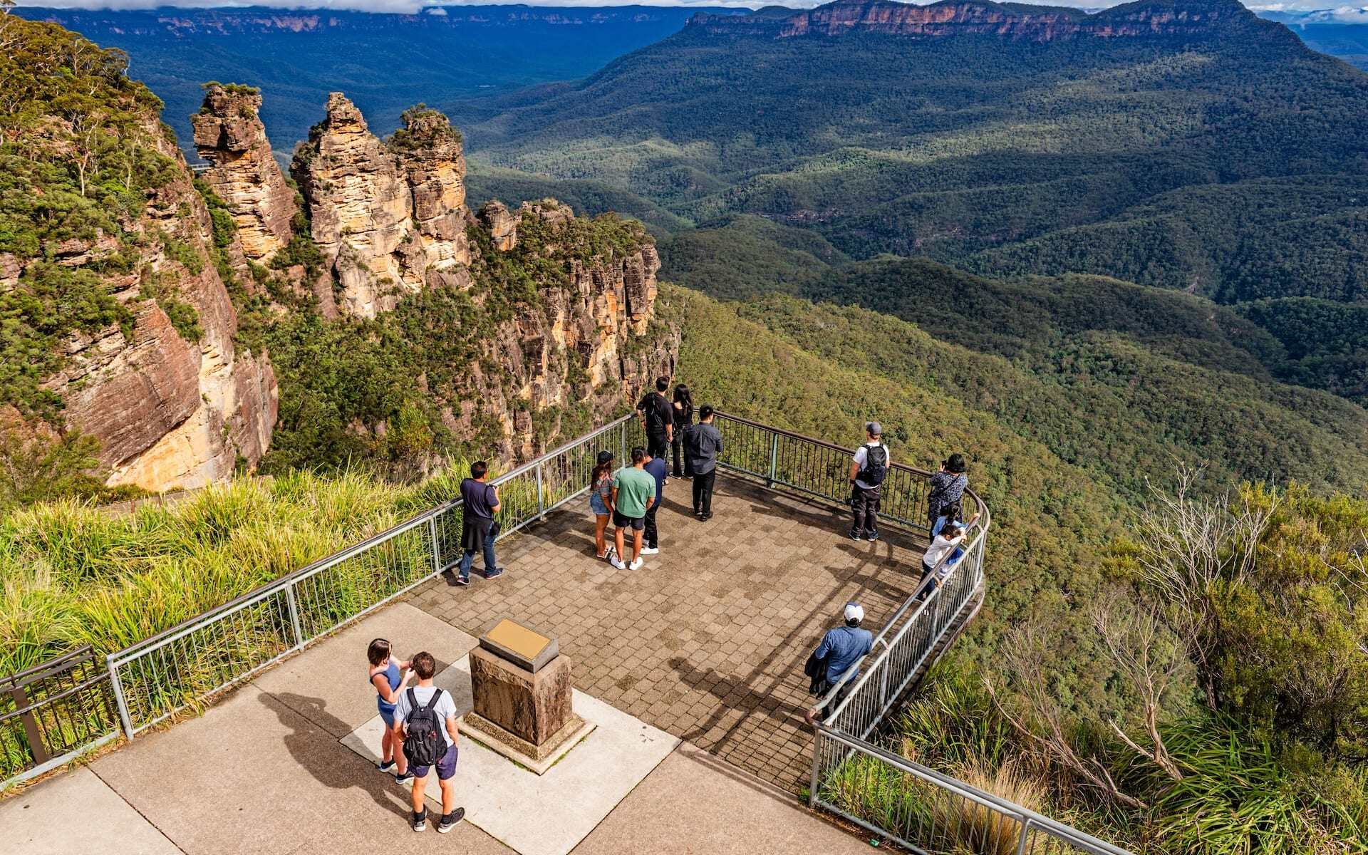 Three sisters in the Blue Mountains