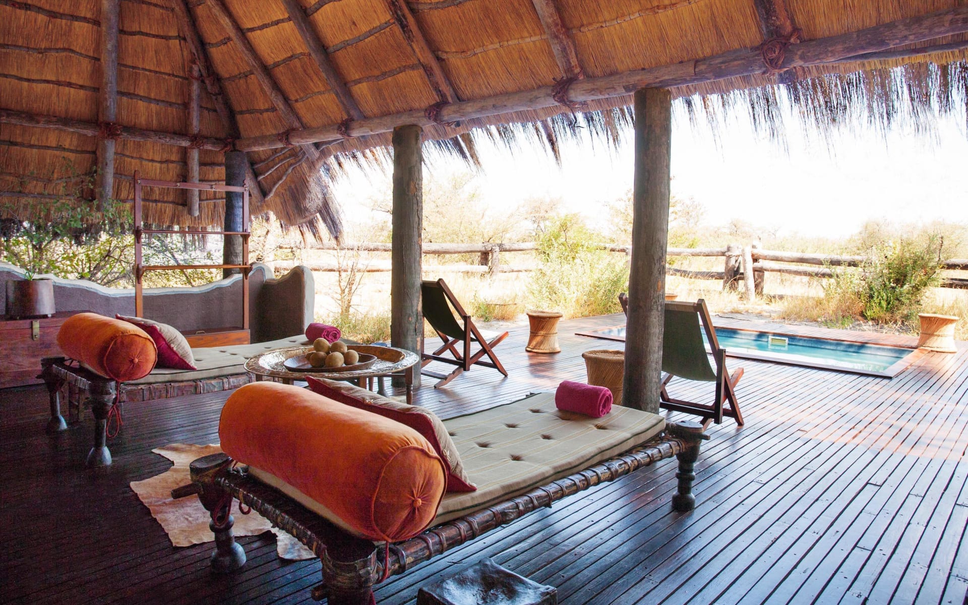 camp_kalahari_botswana_pool_xty6mm