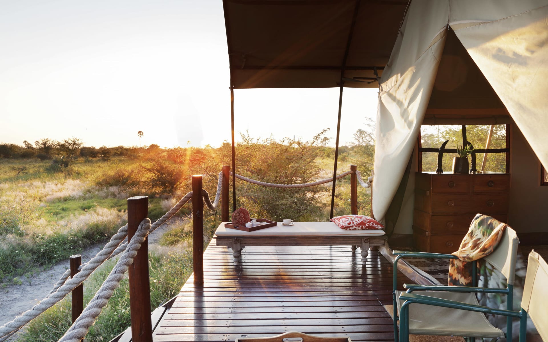 camp_kalahari_botswana_tent_view_2_dspwoz