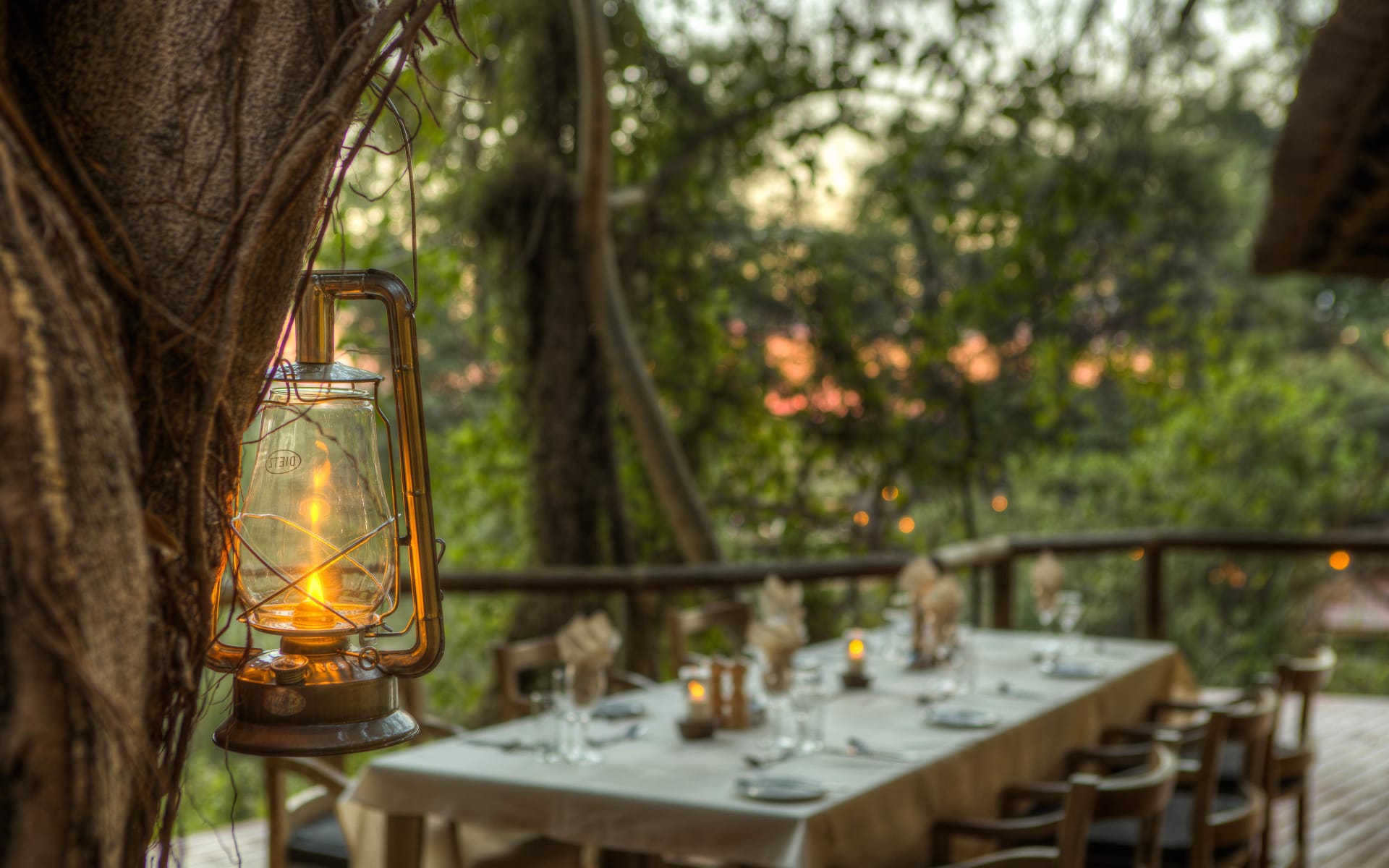 camp_moremi_breakfast_wka2pl
