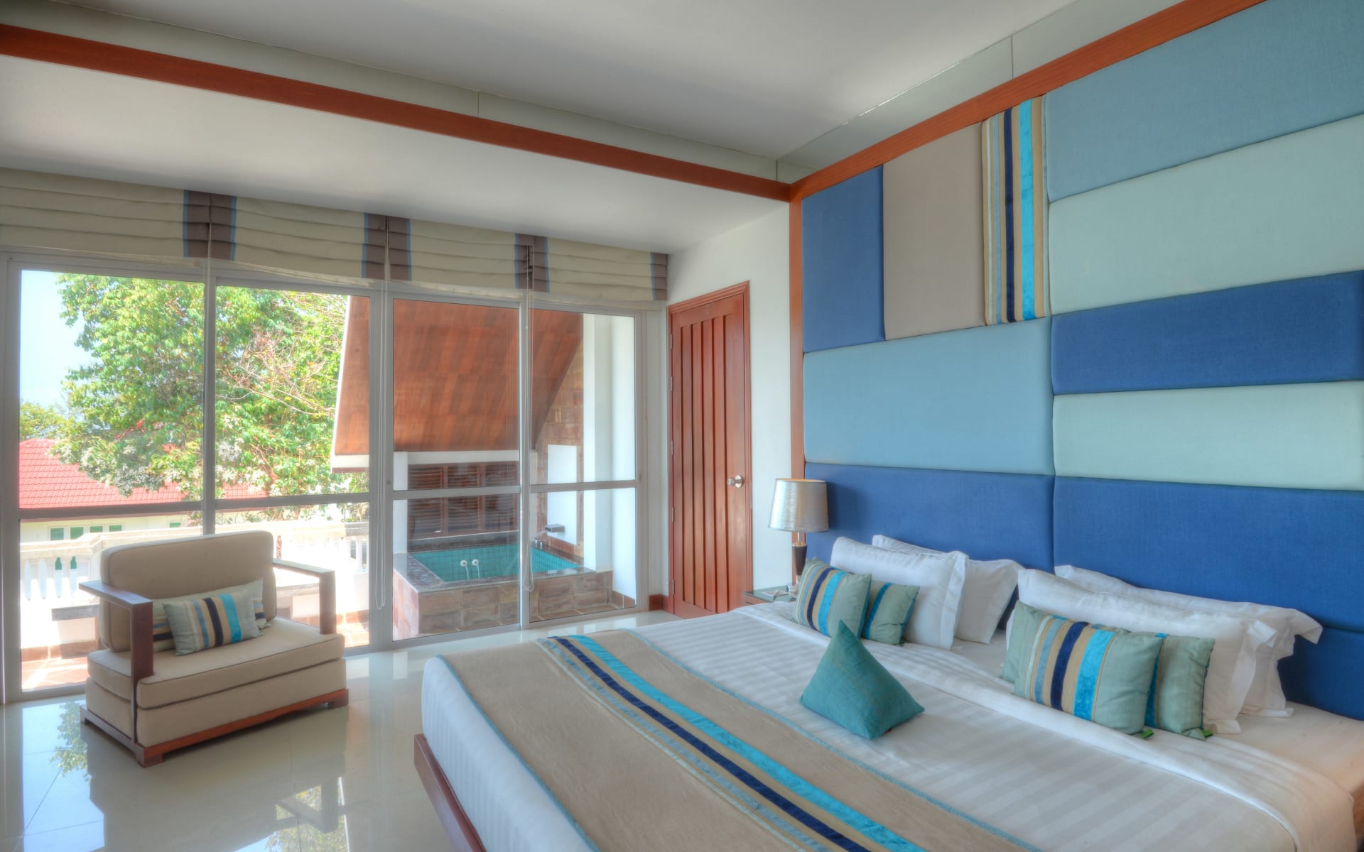 dara_independence_cambodia_villa_cwrzlv