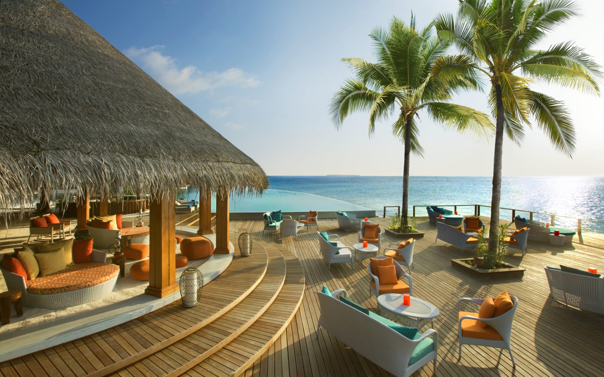 dusit-thani-maldives_sand-bar