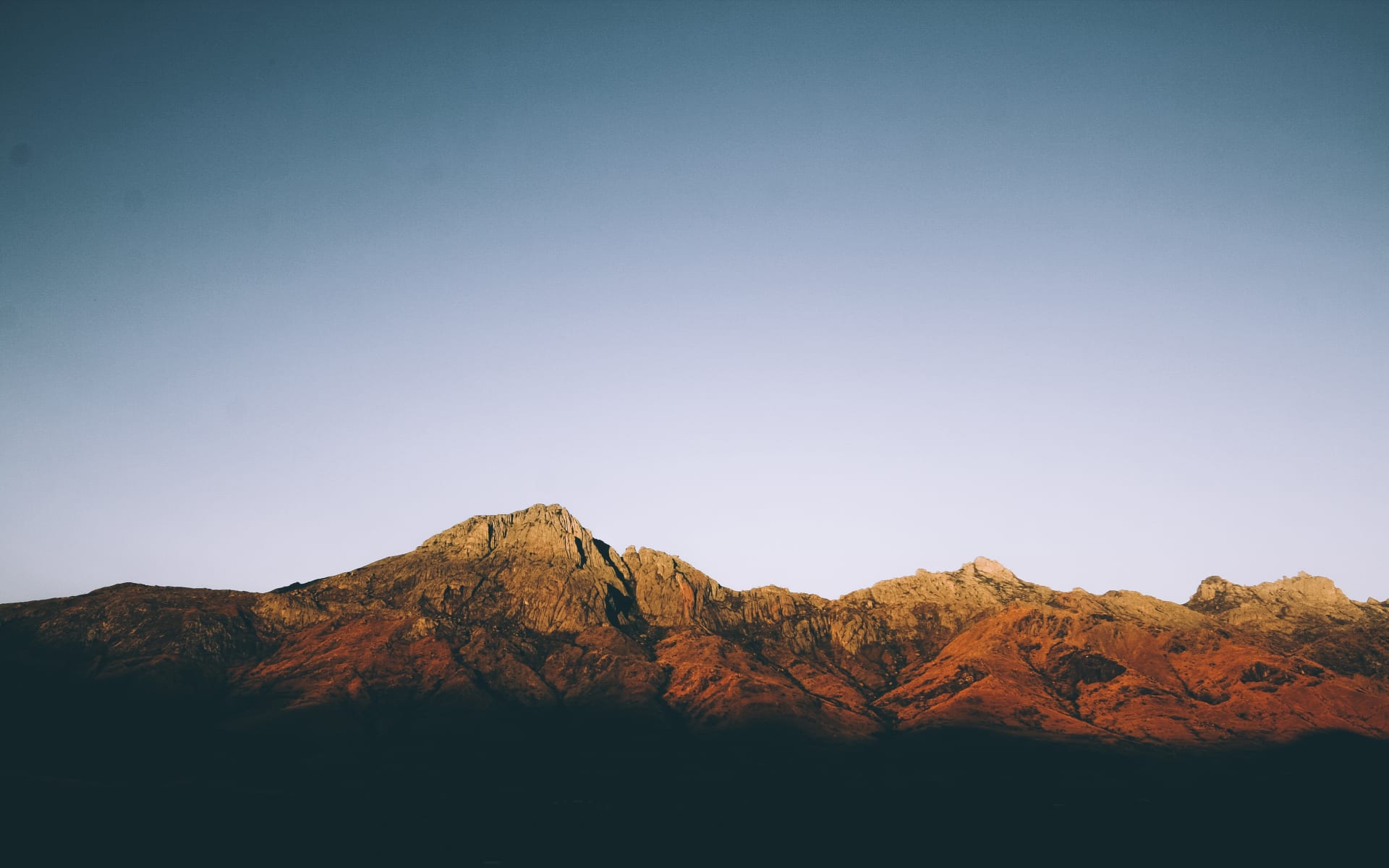 isalo_national_park_ban_yido_unsplash_1_tw1pqt