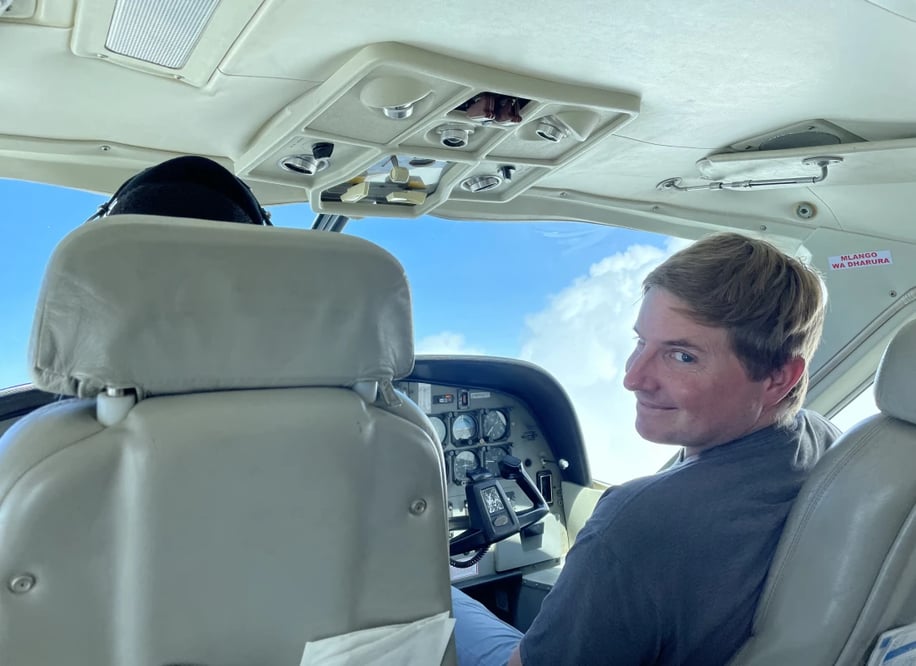 kenya_honeymoon_DandC_flying_tg3hry