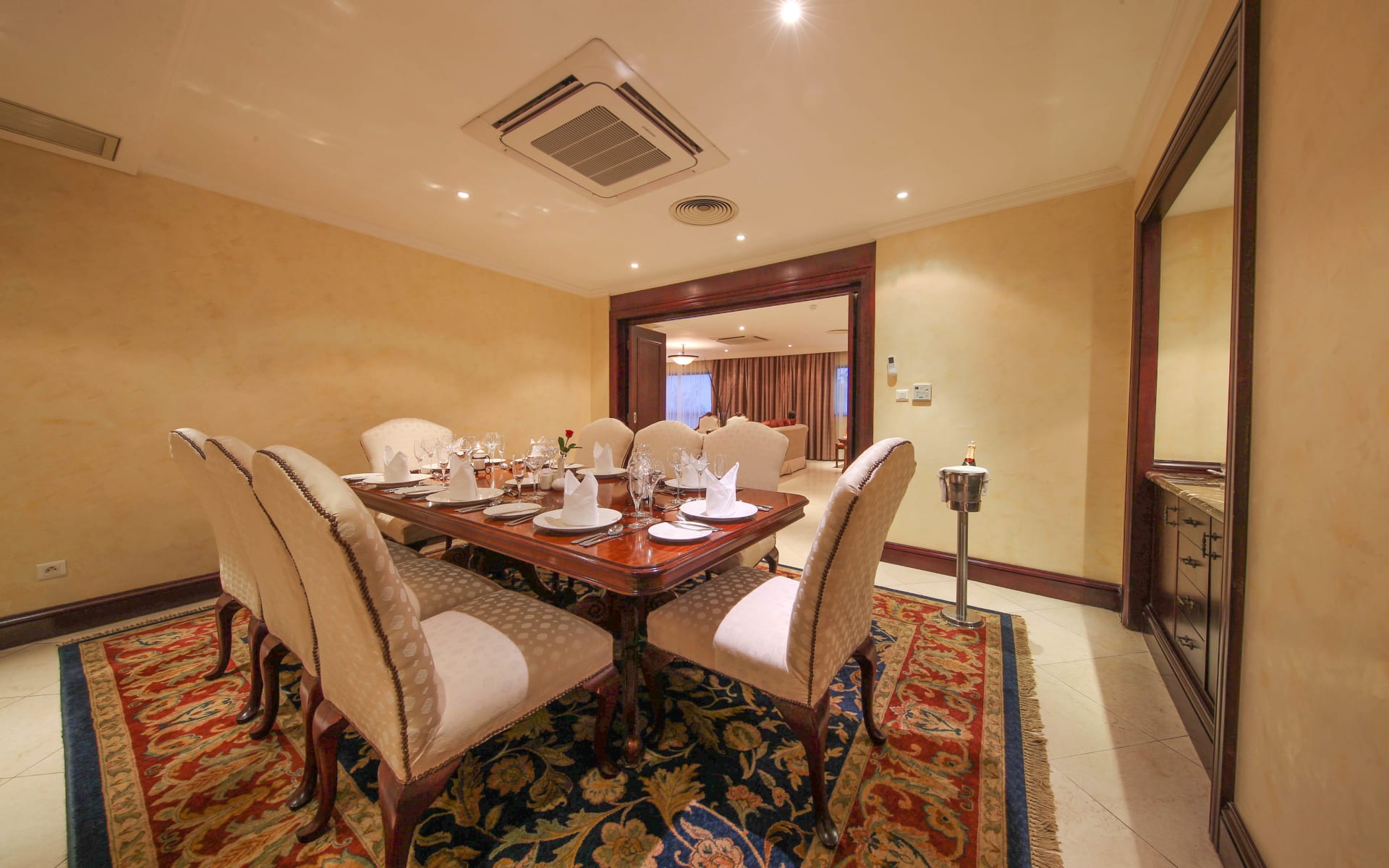kigali_serena_rwanda_Suite_dining