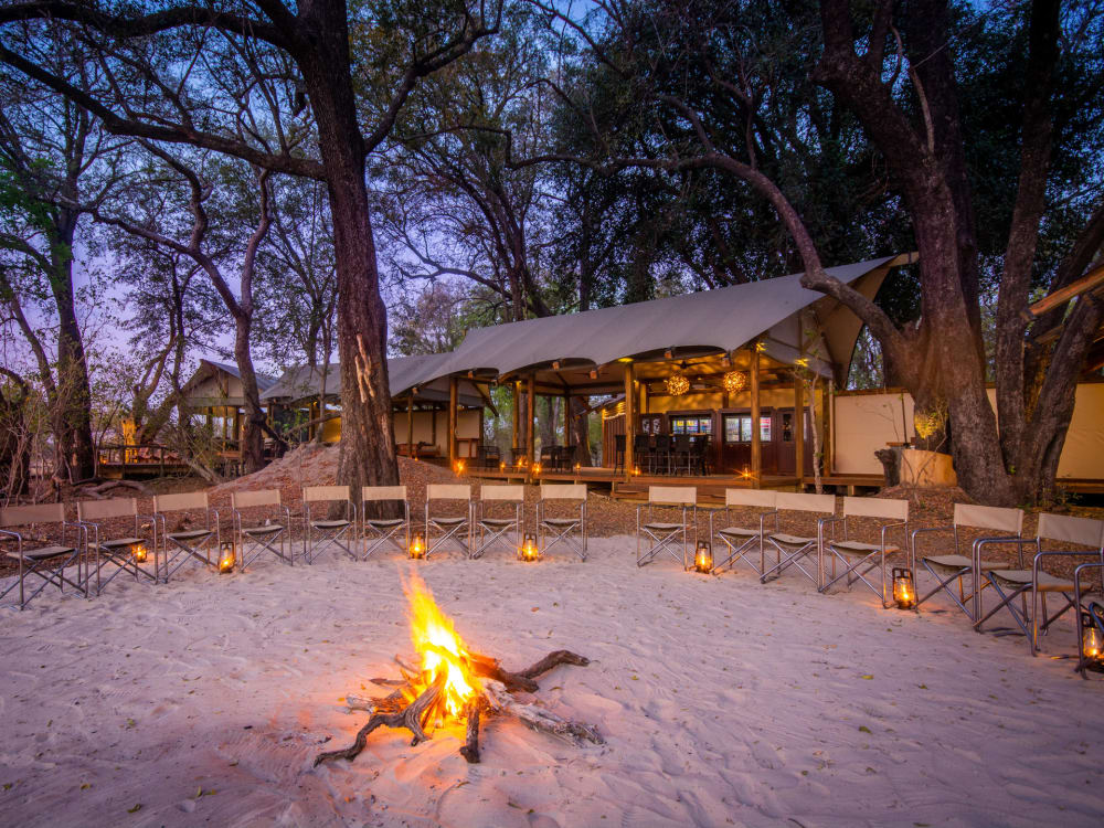 kwara_camp_botswana_firepit_anmqo4-3