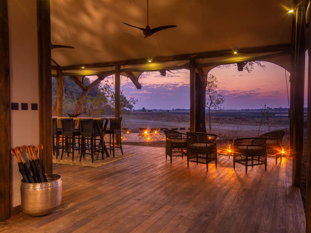kwara_camp_botswana_sunset_osyjk1-1