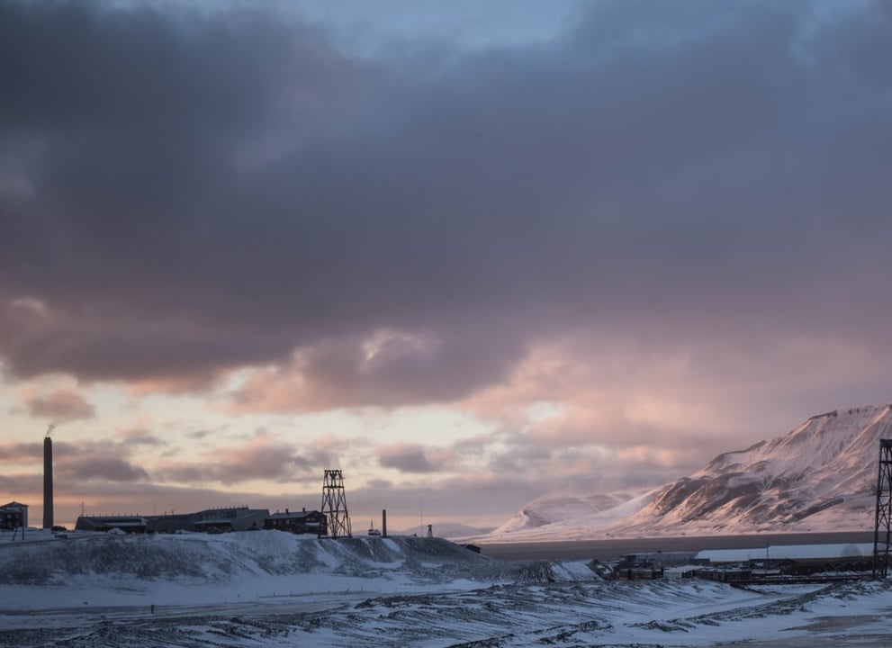 longyearbyen_james_padolsey_unsplash_tstaso