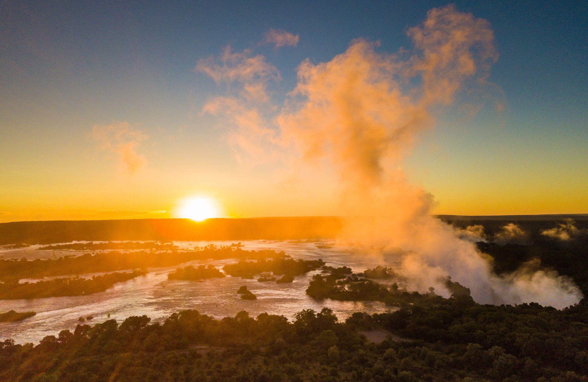 zimbabwe_victoria_falls_at_sunrise_fmah9z-1
