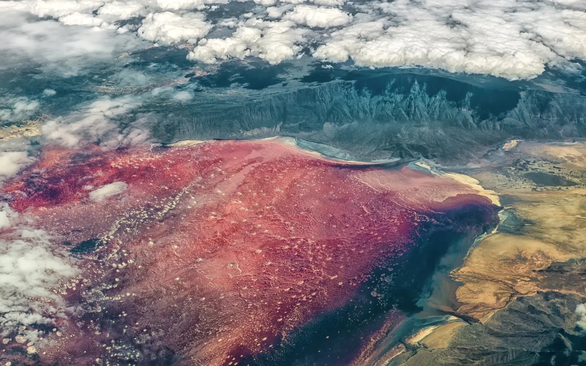 Lake_Natron_Tanzania_shutterstock_210284260_sjsp14-1