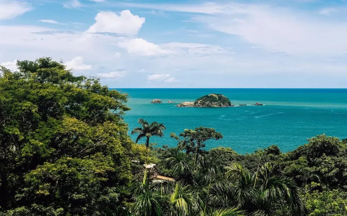 Manuel_antonio_park_unsplash_stock_photo_vincent-branciforti-1