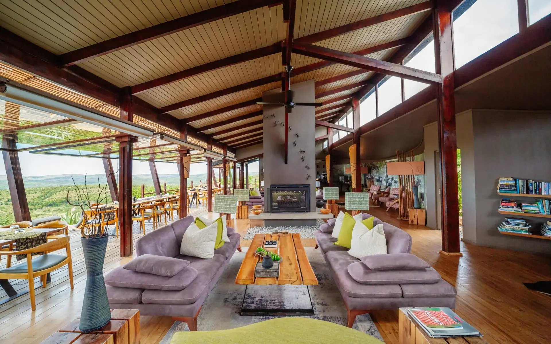 Rhino_Ridge_Safari_Lodge_Lounge_ppqxuz