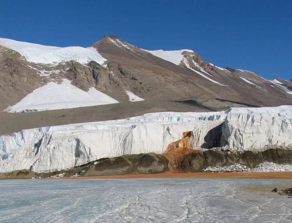 blood_falls_antarctica_waterfall