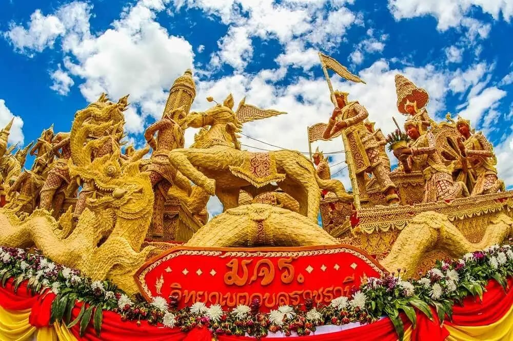 carved_candle_float_thailand_festival