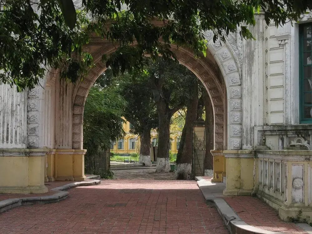 french_colonial_architecture_hanoi-vietnam