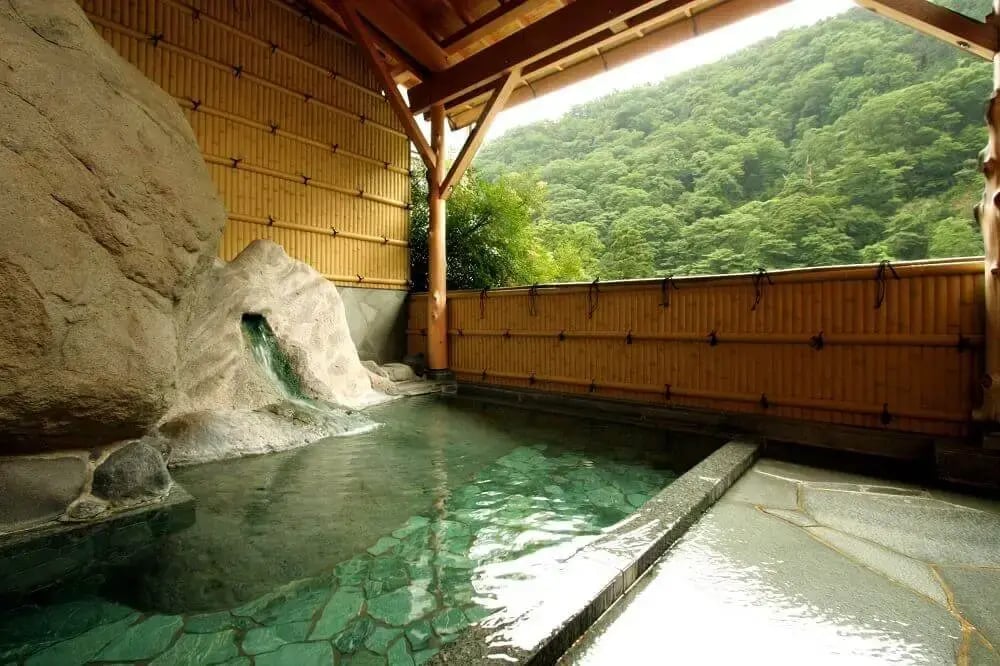 hakone-yamanochaya-traditional-japanese-ryokan-with-communal-onsen-baths-1