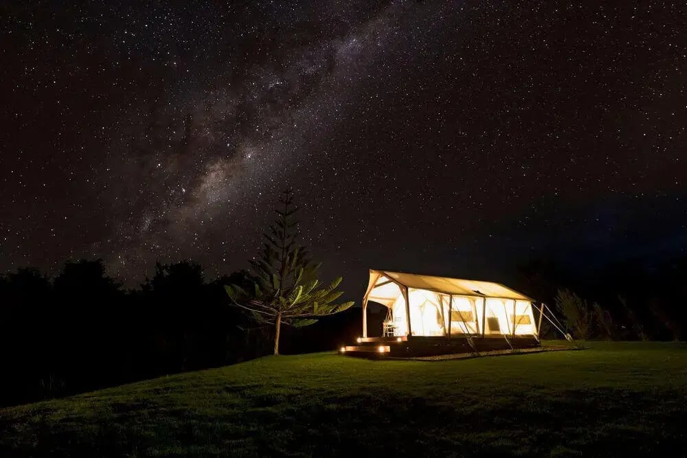 magic-cottages-takou-river-luxury-camping-2