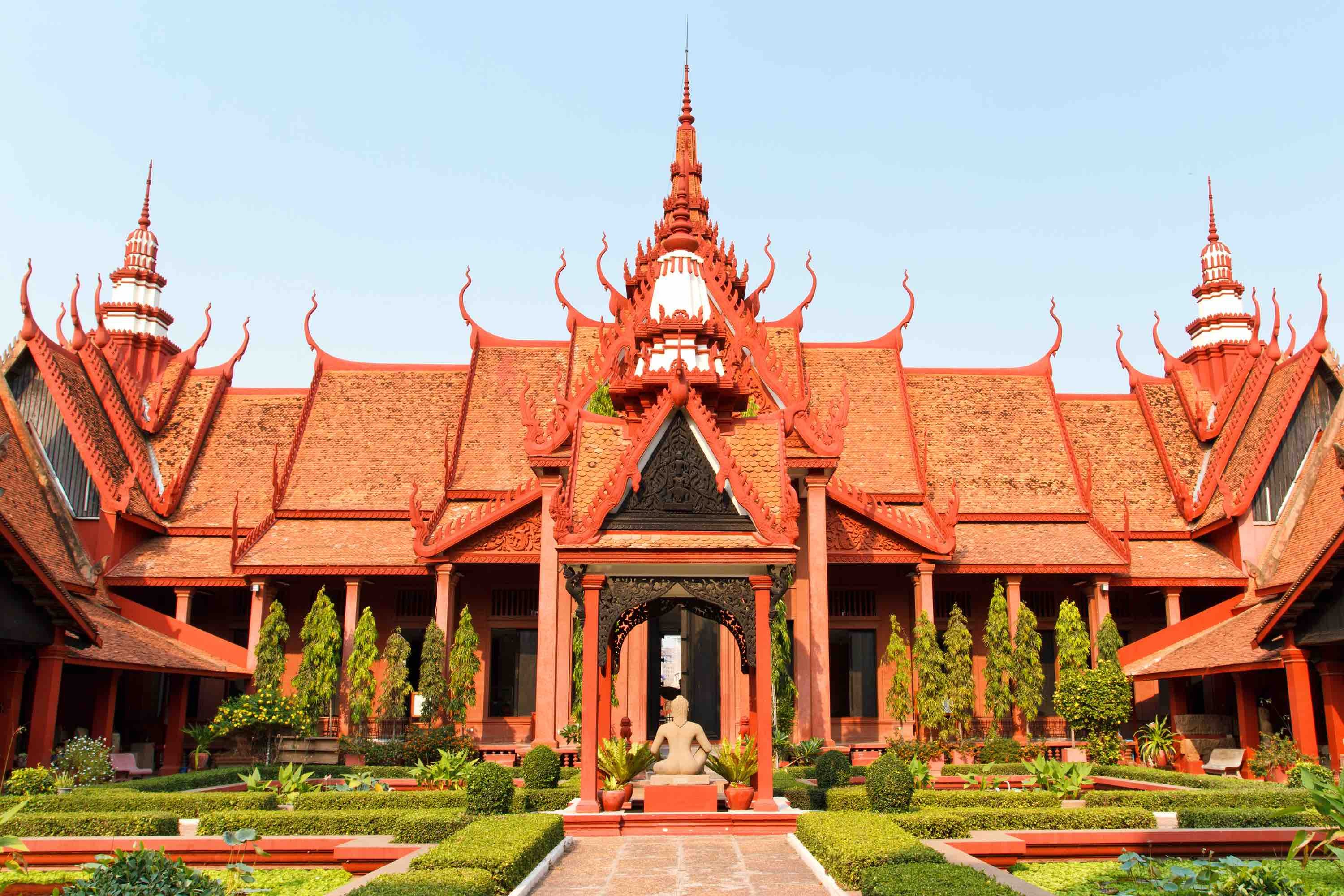 national_museum_of_cambodia_in_phnom_penh-1