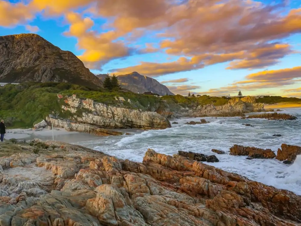 paul_milley_HERMANUS_unsplash_a2u3qf-2