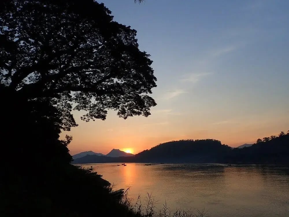sunset_river_luang_prabang_laos