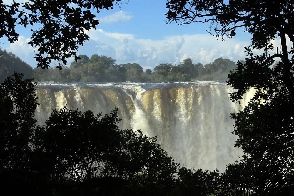 victoria-falls-view-through-trees-1