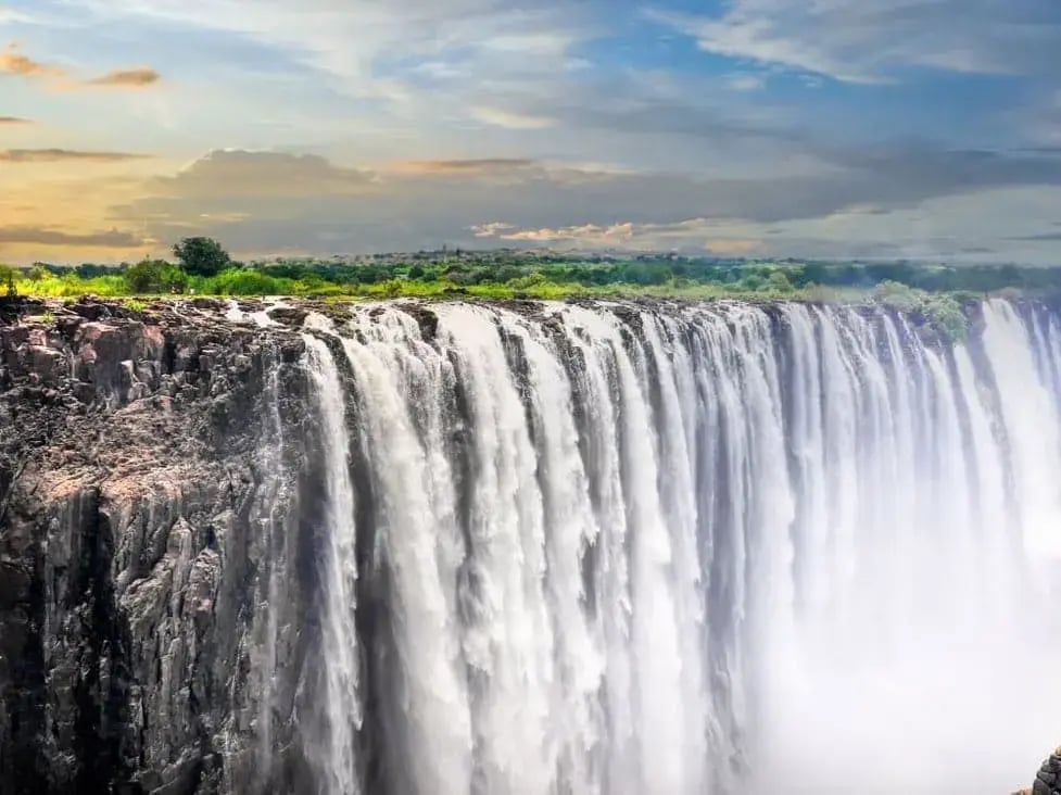 victoria_falls_pexels_sokoac-2-1