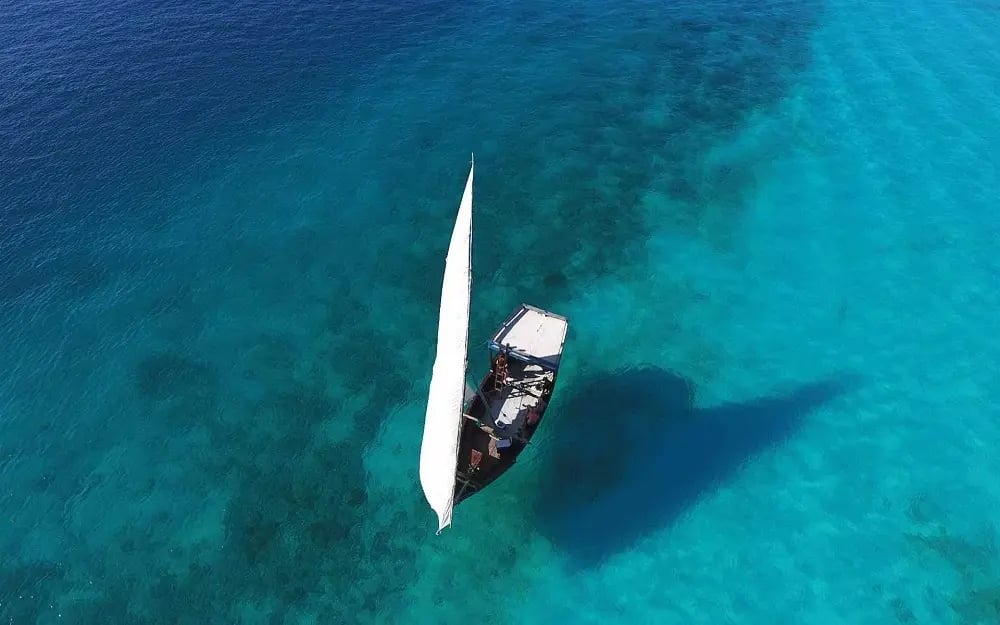 white_sailboat_zanzibar_ocean_east_africa_honeymoon